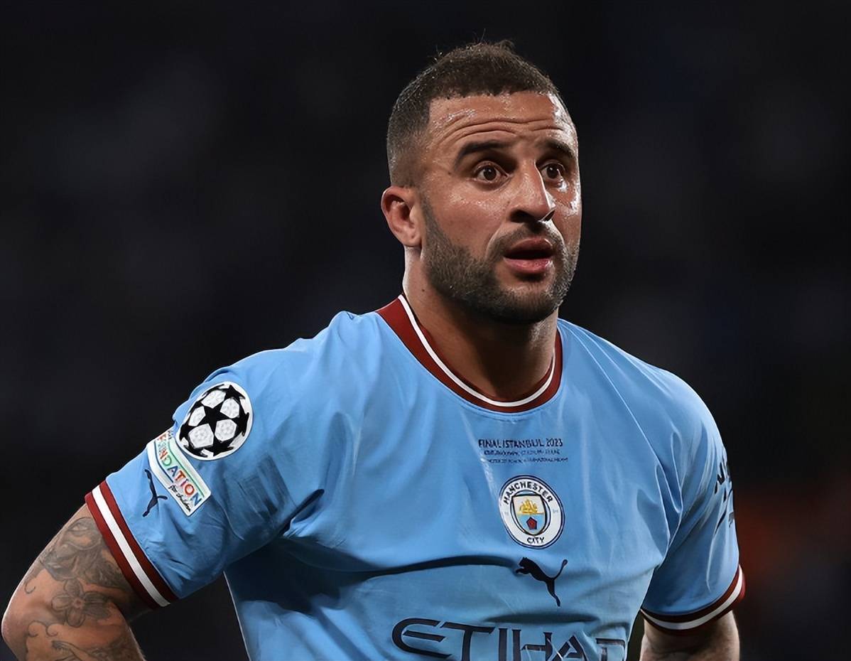 问鼎国际- 赛地聚焦：葡超集结日热度飙升，曼城更衣室发声，赛场秩序良好，心理建设被强调