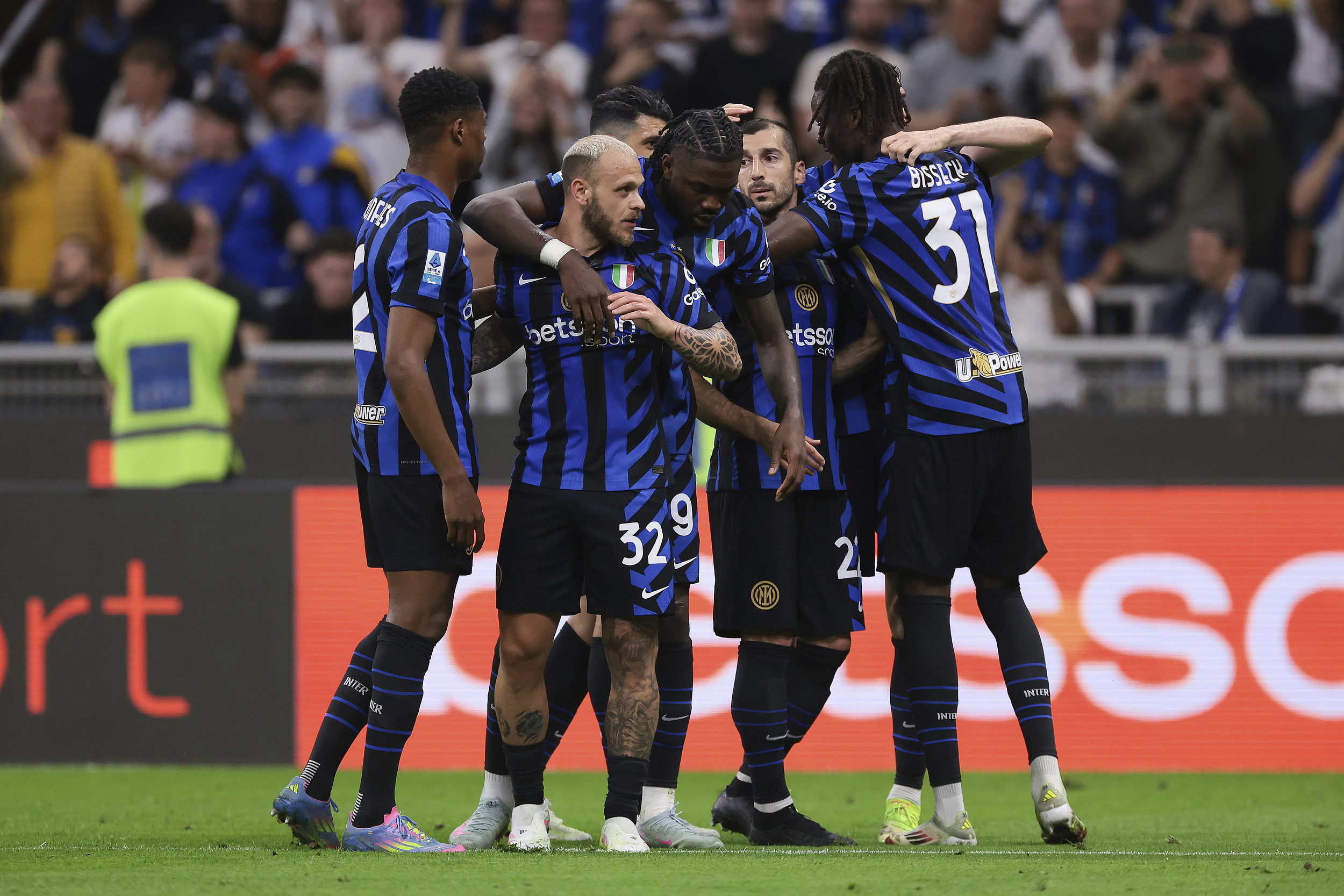 问鼎娱乐-关于清晨法甲焦点战；国际米兰调整名单；管理层满意；赛季目标并未改变的信息